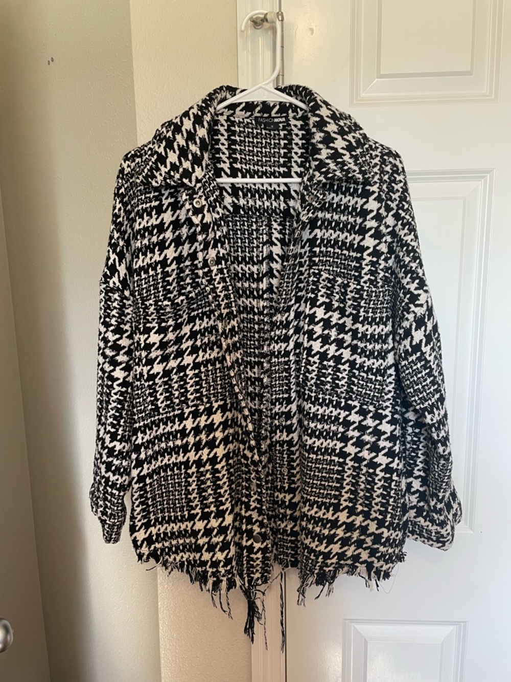 Fashion Nova Oversized Small Black & White Houndstooth Shacket Jacket Women’s